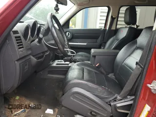 2007 Dodge Nitro R/T z VIN 1D8GT58637W731719, wystawiony jako Copart lot #55774025 z przebiegiem 138 666 mil mil oraz Szkoda całkowita • Salvage title. Historia ofert i sprzedaży dostępna na DreamBid. Obrazek 7.