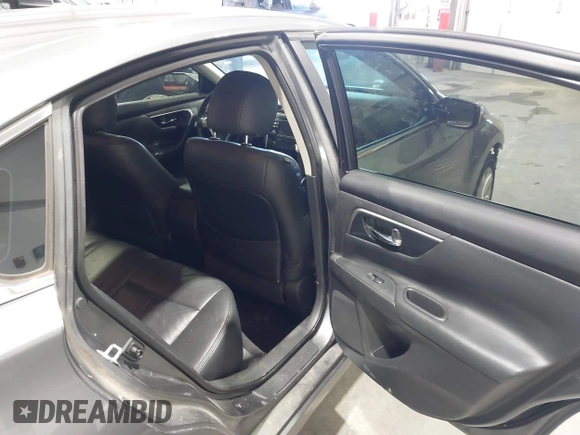 2014 Nissan Altima 2.5 S with VIN 1N4AL3APXEC113281, listed as a IAAI auction lot 41137374 with 124,357 mi miles. Bid and sale history available at carsss.com. Image 8.
