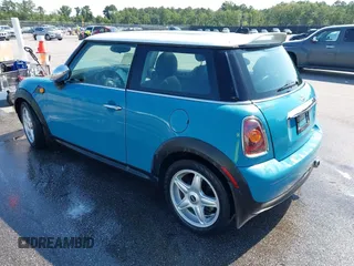 2009 MINI Hardtop with VIN WMWMF33579TT68578, listed as a IAAI auction lot 42571757 with 78,591 mi miles and . Bid and sale history available at DreamBid. Image 3.