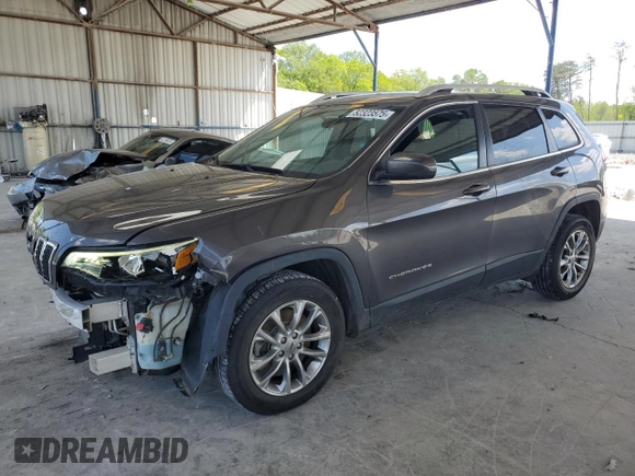 2019 Jeep Cherokee Latitude Plus z VIN 1C4PJLLB7KD241334, wystawiony jako Copart lot #52323575 z przebiegiem 82 570 mil mil oraz Szkoda całkowita • Salvage title. Historia ofert i sprzedaży dostępna na DreamBid. Obrazek 1.