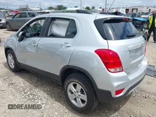 2021 Chevrolet Trax LT with VIN KL7CJPSM5MB364683, listed as a IAAI auction lot 42613395 with 48,047 mi miles and . Bid and sale history available at DreamBid. Image 3.