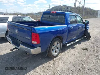 2015 Ram 1500 Big Horn z VIN 1C6RR7LT0FS595755, wystawiony jako IAAI lot #41990415 z przebiegiem 175 888 mil mil oraz . Historia ofert i sprzedaży dostępna na DreamBid. Obrazek 4.