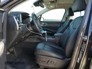 2023 Kia Sorento SX z VIN 5XYRK4LF9PG215910, wystawiony jako Copart lot #49861025 z przebiegiem 25 007 mil mil oraz Szkoda całkowita • Salvage title. Historia ofert i sprzedaży dostępna na DreamBid. Obrazek 7.