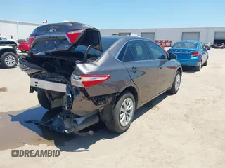2017 Toyota Camry XLE with VIN 4T1BF1FK9HU734223, listed as a IAAI auction lot 39601554 with 61,147 mi miles. Bid and sale history available at carsss.com. Image 4.