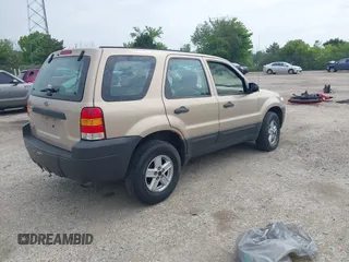 2007 Ford Escape XLS with VIN 1FMYU02Z37KA07375, listed as a IAAI auction lot 42452709 with 201,316 mi miles and . Bid and sale history available at DreamBid. Image 4.