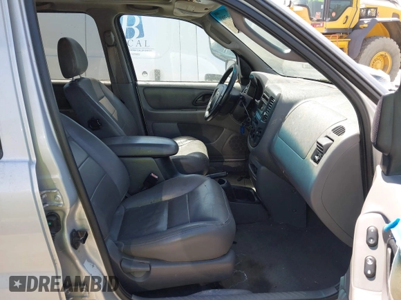2002 Ford Escape XLT с VIN 1FMCU03142KA38985, выставлен на аукционе IAAI как лот 42663989 с пробегом 152 626 миль миль и . История ставок и продаж доступна на DreamBid. Изображение 5.
