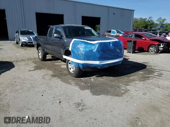2016 Toyota Tacoma SR z VIN 5TFSX5EN3GX042122, wystawiony jako Copart lot #55433575 z przebiegiem 57 374 mil mil oraz Szkoda całkowita • Salvage title. Historia ofert i sprzedaży dostępna na DreamBid. Obrazek 14.