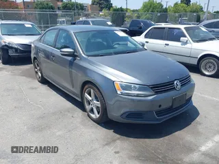 2013 Volkswagen Jetta SE with VIN 3VWDP7AJ8DM427696, listed as a IAAI auction lot 42506852 with 149,072 mi miles and . Bid and sale history available at DreamBid. Image 1.