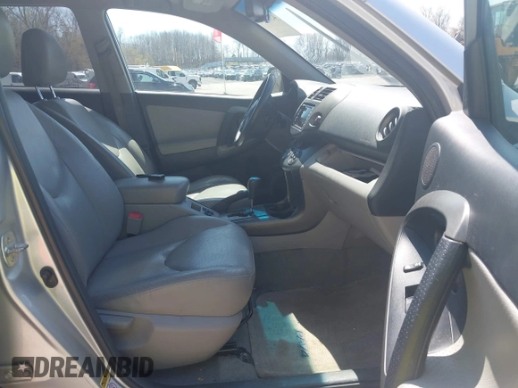 2010 Toyota RAV4 Ltd with VIN 2T3DF4DV5AW070569, listed as a IAAI auction lot 42105082 with 207,432 mi miles. Bid and sale history available at carsss.com. Image 5.