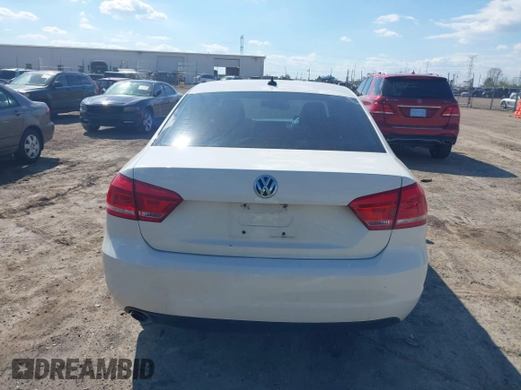 2012 Volkswagen Passat SE z VIN 1VWBH7A33CC066044, wystawiony jako IAAI lot #42211149 z przebiegiem 154 395 mil mil oraz . Historia ofert i sprzedaży dostępna na DreamBid. Obrazek 16.