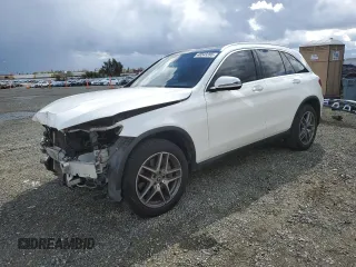 2018 Mercedes-Benz GLC with VIN WDC0G4KB8JV070619, listed as a Copart auction lot 48543395 with 125,689 mi miles and Salvage Title. Bid and sale history available at carsss.com. Image 1.