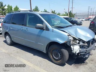 2006 Toyota Sienna CE z VIN 5TDZA23C36S422839, wystawiony jako IAAI lot #42540830 z przebiegiem 176 912 mil mil oraz . Historia ofert i sprzedaży dostępna na DreamBid. Obrazek 1.