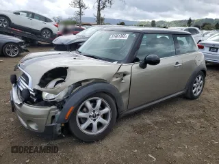 2009 MINI Cooper Hardtop with VIN WMWMF33559TW70189, listed as a Copart auction lot 51461365 with 146,700 mi miles and Salvage Title. Bid and sale history available at carsss.com. Image 1.