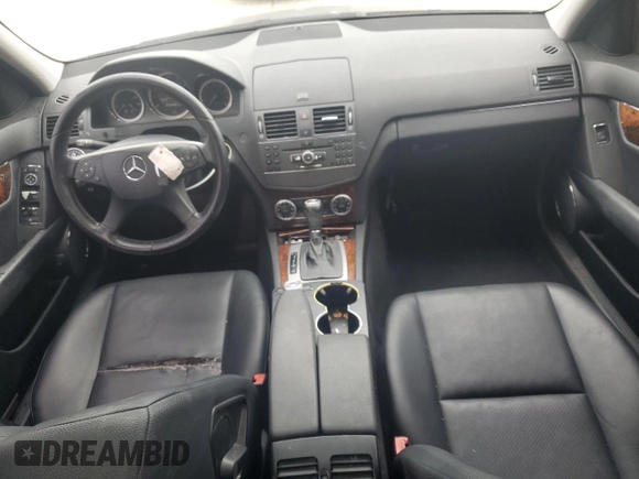 2010 Mercedes-Benz C 300 Sport z VIN WDDGF5EB6AR112535, wystawiony jako Copart lot #55605945 z przebiegiem 133 691 mil mil oraz Szkoda całkowita • Salvage title. Historia ofert i sprzedaży dostępna na DreamBid. Obrazek 8.