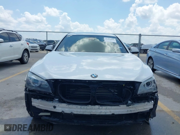 2012 BMW 7 Series 750Li with VIN WBAKB8C54CC964576, listed as a IAAI auction lot 42499443 with 78,728 mi miles and . Bid and sale history available at DreamBid. Image 13.