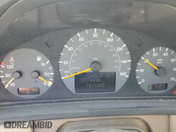 2001 Mercedes-Benz E-Class with VIN WDBJF70J71X052415, listed as a Copart auction lot 53858554 with 167,080 mi miles and Clean Title. Bid and sale history available at carsss.com. Image 9.
