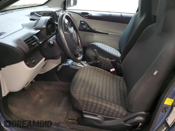 2013 Scion iQ z VIN JTNJJXB05DJ022384, wystawiony jako Copart lot #54790244 z przebiegiem Nie podano mil oraz Czysty tytuł • Clean title. Historia ofert i sprzedaży dostępna na DreamBid. Obrazek 7.