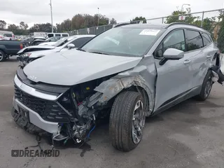 2025 Kia Sportage SX-Prestige z VIN 5XYK53DF4SG253958, wystawiony jako IAAI lot #41839577 z przebiegiem 8 205 mil mil oraz . Historia ofert i sprzedaży dostępna na DreamBid. Obrazek 6.