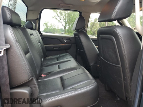 2009 GMC Sierra 2500HD Work Truck z VIN 1GTHK43K89F118521, wystawiony jako Copart lot #60003205 z przebiegiem 63 571 mil mil oraz Szkoda całkowita • Salvage title. Historia ofert i sprzedaży dostępna na DreamBid. Obrazek 10.