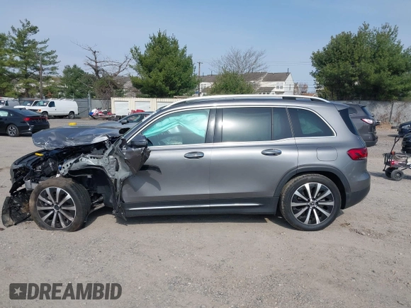 2023 Mercedes-Benz GLB 250 с VIN W1N4M4HBXPW316668, выставлен на аукционе IAAI как лот 42015948 с пробегом 16 893 миль миль и . История ставок и продаж доступна на DreamBid. Изображение 13.