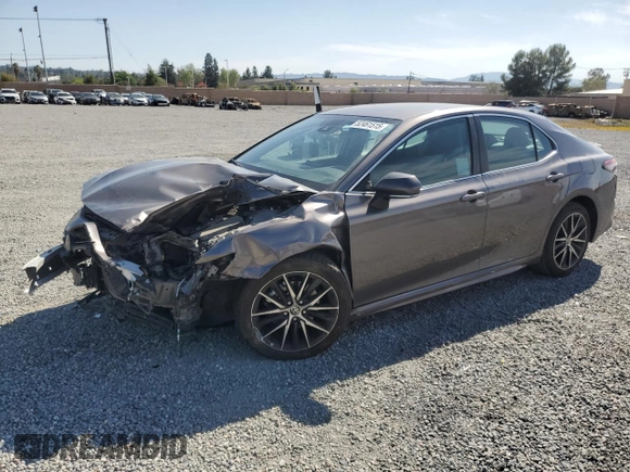 2022 Toyota Camry SE with VIN 4T1G11AK4NU684242, listed as a Copart auction lot 52461515 with 53,933 mi miles and Salvage Title. Bid and sale history available at DreamBid. Image 1.