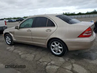 2001 Mercedes-Benz C 320 with VIN WDBRF64J61F054850, listed as a Copart auction lot 51119775 with 191,227 mi miles and Salvage Title. Bid and sale history available at DreamBid. Image 2.