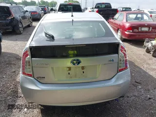 2013 Toyota Prius One z VIN JTDKN3DU8D5577456, wystawiony jako IAAI lot #42450796 z przebiegiem 228 498 mil mil oraz . Historia ofert i sprzedaży dostępna na DreamBid. Obrazek 16.