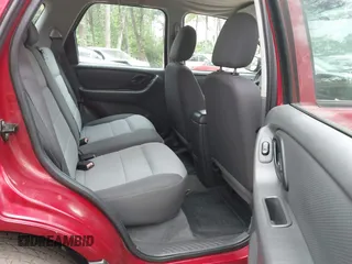2005 Ford Escape XLS Value с VIN 1FMYU02ZX5KB43354, выставлен на аукционе IAAI как лот 42427019 с пробегом 139 910 миль миль и . История ставок и продаж доступна на DreamBid. Изображение 8.