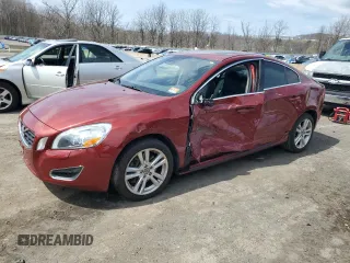 2011 Volvo S60 z VIN YV1902FH3B2000723, wystawiony jako Copart lot #52667015 z przebiegiem 103 125 mil mil oraz Szkoda całkowita • Salvage title. Historia ofert i sprzedaży dostępna na DreamBid. Obrazek 1.