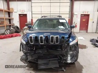 2018 Jeep Cherokee Latitude Plus with VIN 1C4PJMLB0JD612922, listed as a IAAI auction lot 42581594 with 137,793 mi miles and . Bid and sale history available at DreamBid. Image 13.