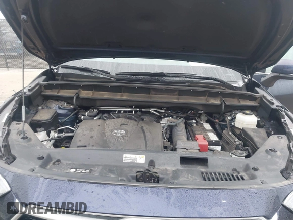 2022 Toyota Highlander XLE z VIN 5TDGZRAH5NS559562, wystawiony jako IAAI lot #41540293 z przebiegiem 36 421 mil mil oraz . Historia ofert i sprzedaży dostępna na DreamBid. Obrazek 10.