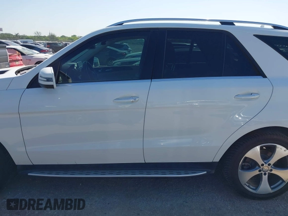 2016 Mercedes-Benz GLE 350 z VIN 4JGDA5JB1GA630265, wystawiony jako IAAI lot #41983531 z przebiegiem 205 253 mil mil oraz . Historia ofert i sprzedaży dostępna na DreamBid. Obrazek 14.