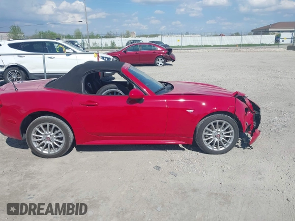2017 FIAT 124 Spider Lusso z VIN JC1NFAEK3H0128181, wystawiony jako IAAI lot #42277948 z przebiegiem 15 668 mil mil oraz . Historia ofert i sprzedaży dostępna na DreamBid. Obrazek 13.