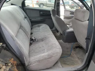 1997 Dodge Intrepid with VIN 2B3HD46T8VH791818, listed as a Copart auction lot 52585355 with 194,324 mi miles and Non Repairable. Bid and sale history available at carsss.com. Image 10.