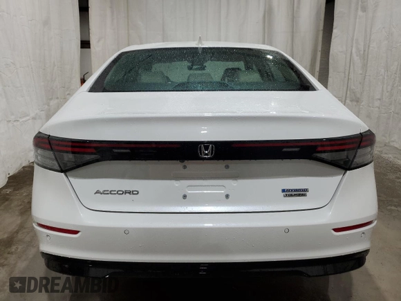 2024 Honda Accord Touring z VIN 1HGCY2F84RA035244, wystawiony jako Copart lot #55990055 z przebiegiem 8 414 mil mil oraz Szkoda całkowita • Salvage title. Historia ofert i sprzedaży dostępna na DreamBid. Obrazek 6.