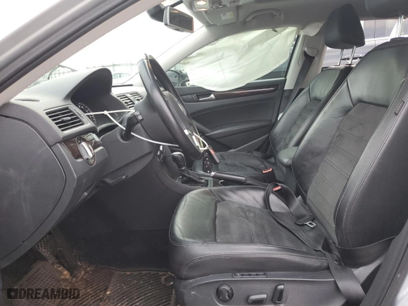 2015 Volkswagen Passat 2.0L TDI SEL Premium with VIN 1VWCV7A39FC010210, listed as a Copart auction lot 44264235 with 166,912 mi miles and Salvage Title. Bid and sale history available at carsss.com. Image 7.