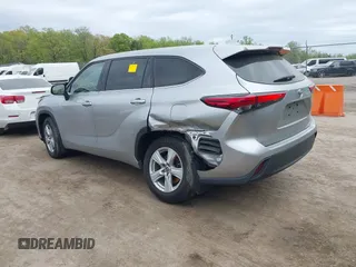 2021 Toyota Highlander L z VIN 5TDCZRBHXMS072546, wystawiony jako IAAI lot #42071752 z przebiegiem 47 233 mil mil oraz . Historia ofert i sprzedaży dostępna na DreamBid. Obrazek 3.