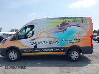 2020 Ford Transit z VIN 1FTYE1C89LKB18309, wystawiony jako IAAI lot #42086954 z przebiegiem 44 937 mil mil oraz . Historia ofert i sprzedaży dostępna na DreamBid. Obrazek 15.