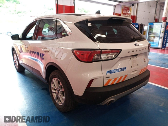 2020 Ford Escape SE z VIN 1FMCU9G68LUB45067, wystawiony jako IAAI lot #42575848 z przebiegiem 68 313 mil mil oraz . Historia ofert i sprzedaży dostępna na DreamBid. Obrazek 20.