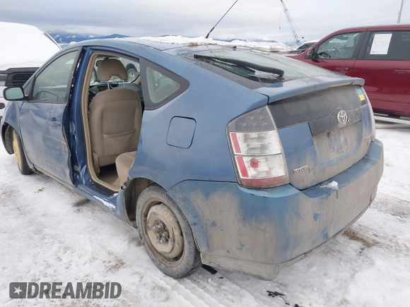 2004 Toyota Prius with VIN JTDKB20U540072979, listed as a IAAI auction lot 41249959 with 251,582 mi miles. Bid and sale history available at carsss.com. Image 3.