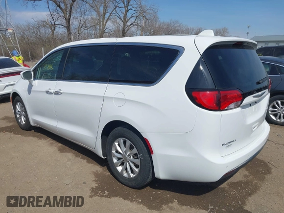 2018 Chrysler Pacifica Touring Plus with VIN 2C4RC1FG8JR125229, listed as a IAAI auction lot 41907817 with 107,914 mi miles and . Bid and sale history available at DreamBid. Image 3.