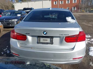 2014 BMW 3 Series 320i xDrive with VIN WBA3C3G51ENR25515, listed as a IAAI auction lot 41150558 with Not Provided miles. Bid and sale history available at carsss.com. Image 16.