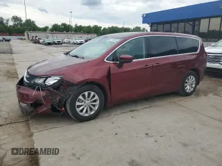 2017 Chrysler Pacifica Touring with VIN 2C4RC1DG5HR553532, listed as a Copart auction lot 61744935 with 139,672 mi miles and Salvage title. Bid and sale history available at DreamBid. Image 1.