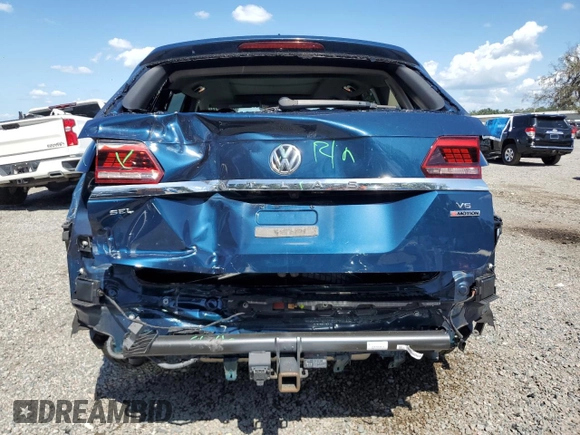 2018 Volkswagen Atlas SEL Premium z VIN 1V2NR2CA6JC577688, wystawiony jako Copart lot #60800465 z przebiegiem 82 841 mil mil oraz Szkoda całkowita • Salvage title. Historia ofert i sprzedaży dostępna na DreamBid. Obrazek 6.