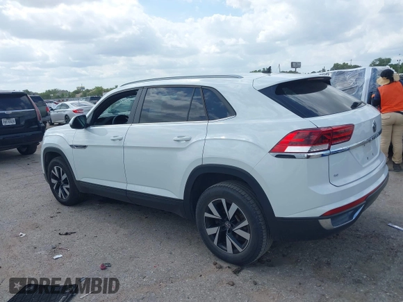 2020 Volkswagen Atlas SE with VIN 1V23C2CA1LC201332, listed as a IAAI auction lot 42372103 with 81,424 mi miles and . Bid and sale history available at DreamBid. Image 3.