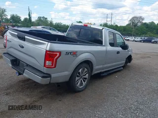 2017 Ford F-150 XL z VIN 1FTEX1EP5HFC32258, wystawiony jako IAAI lot #42224816 z przebiegiem 68 263 mil mil oraz . Historia ofert i sprzedaży dostępna na DreamBid. Obrazek 4.