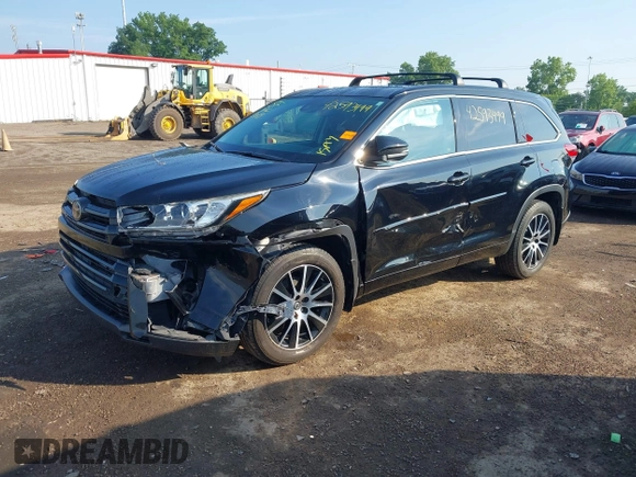 2018 Toyota Highlander SE with VIN 5TDJZRFH7JS868717, listed as a IAAI auction lot 42593499 with 83,533 mi miles and . Bid and sale history available at DreamBid. Image 2.