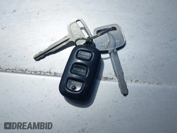 2002 Toyota Sienna LE with VIN 4T3ZF13C02U421846, listed as a IAAI auction lot 42250815 with 182,268 mi miles and . Bid and sale history available at DreamBid. Image 11.