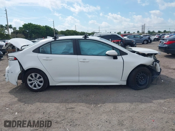 2020 Toyota Corolla LE with VIN 5YFEPRAE1LP117970, listed as a IAAI auction lot 41762831 with 98,179 mi miles. Bid and sale history available at carsss.com. Image 14.