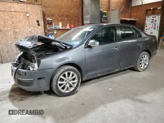 2010 Volkswagen Jetta Limited Edition с VIN 3VWAZ7AJ9AM136505, выставлен на аукционе Copart как лот 47548235 с пробегом 192 667 миль миль и Списание • Salvage title. История ставок и продаж доступна на DreamBid. Изображение 1.